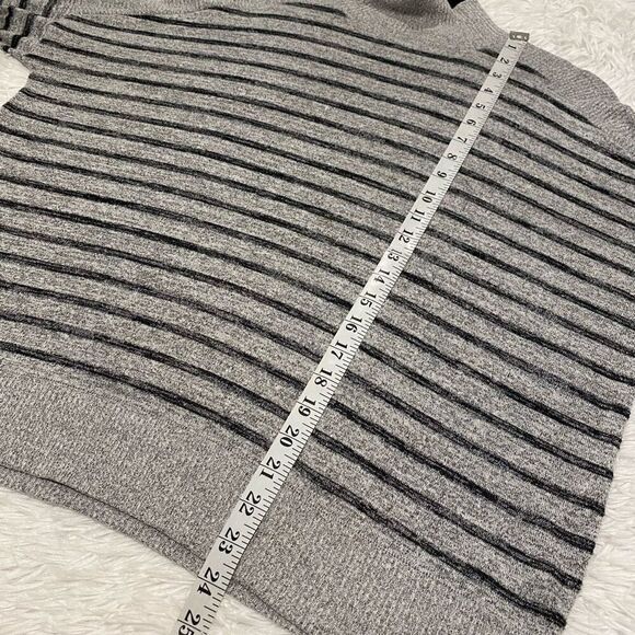 Rag & Bone Striped Avryl Turtleneck Sweater in Gray Black Small - Picture 5 of 7